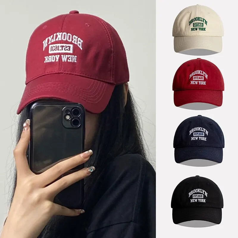 Gorra de Béisbol con Letras Bordadas Unisex.