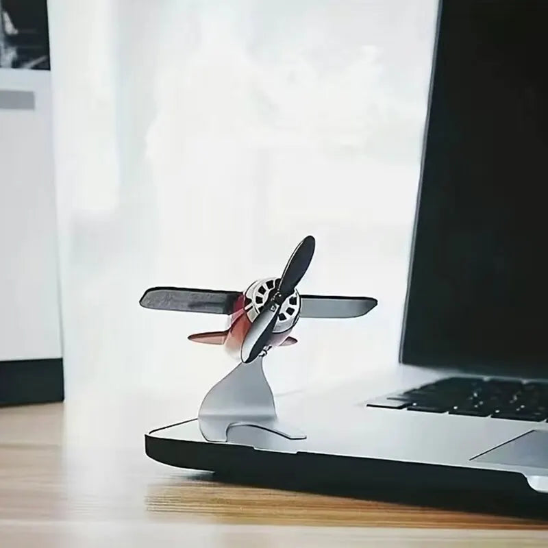 Decoración Creativa para Automóvil: Avión Solar Ornamento de Escritorio