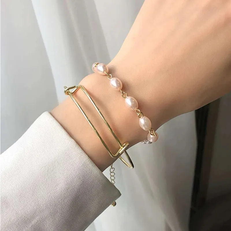 Set de 4 Pulseras - Multicapa y Encanto