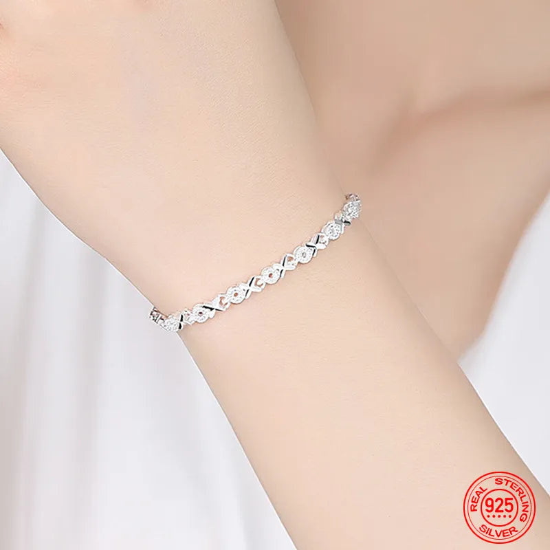 Pulsera Elegante con Diseño de Cadena Metálica